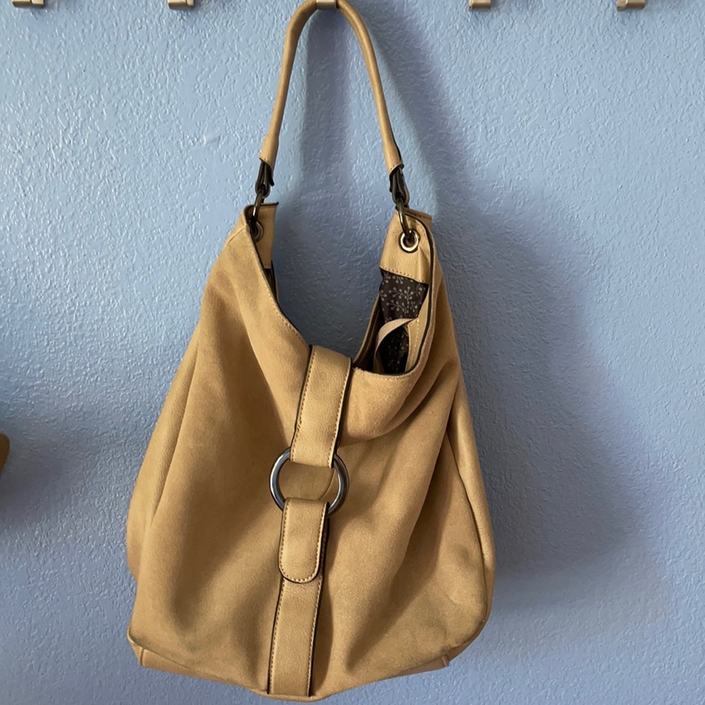 Last day! Lowest price! Mode Luxe suede/Leather boho super cute!